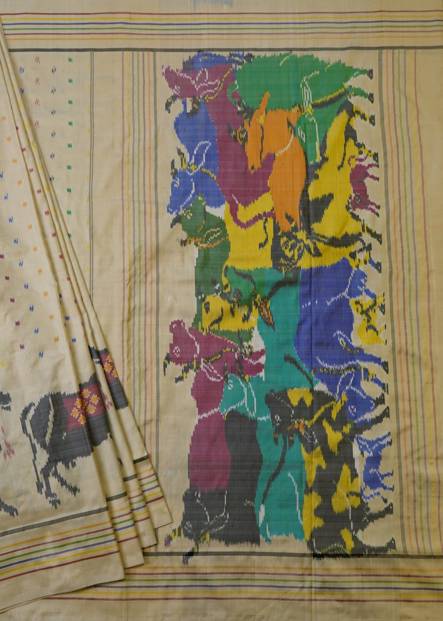 Cream Pochampally Ikkat All Over Butti Pure Silk Handloom Saree