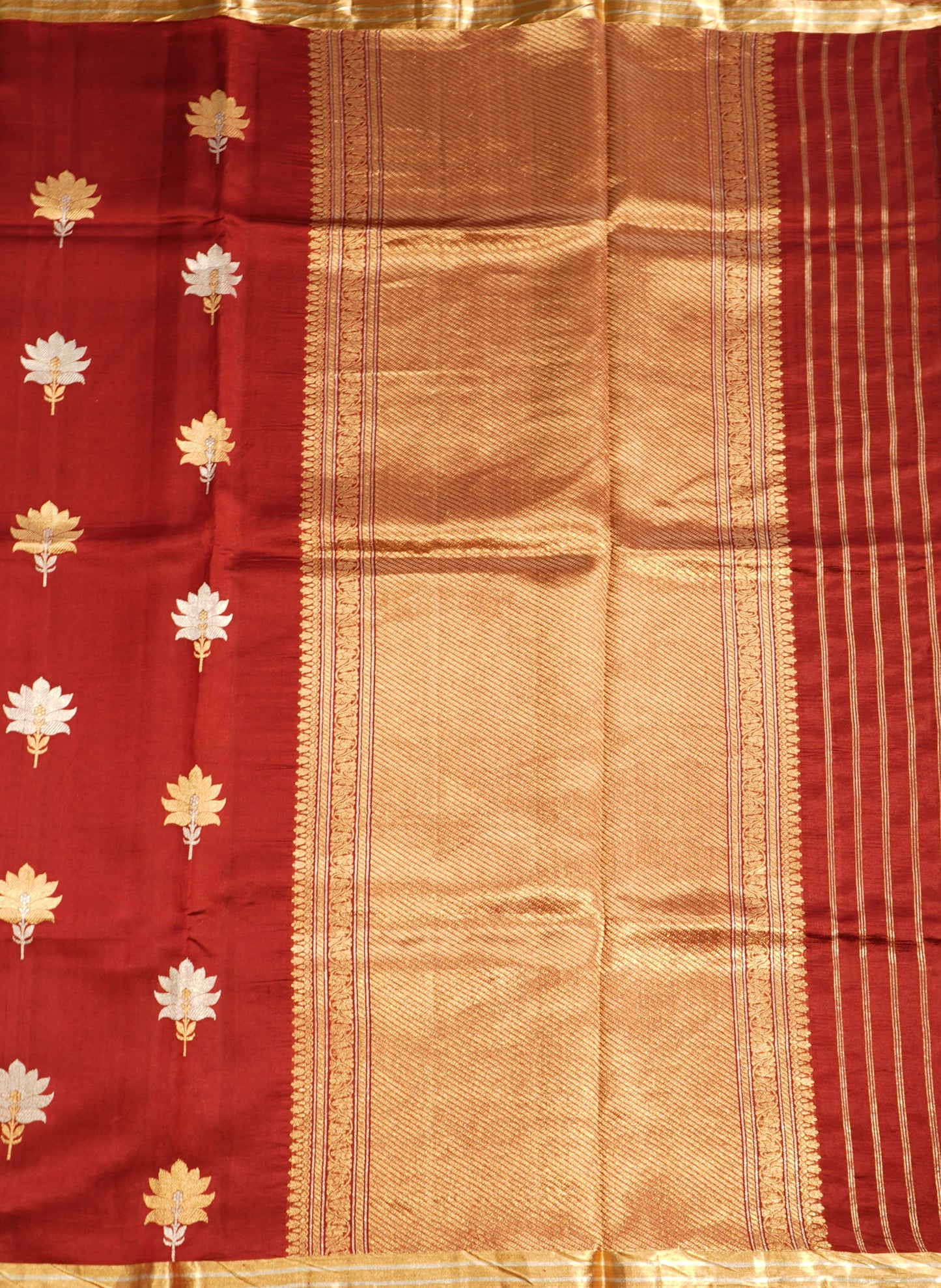 Maroon Banaras Iktara Katan Zari Buti Zari Border Pure Silk Handloom Saree